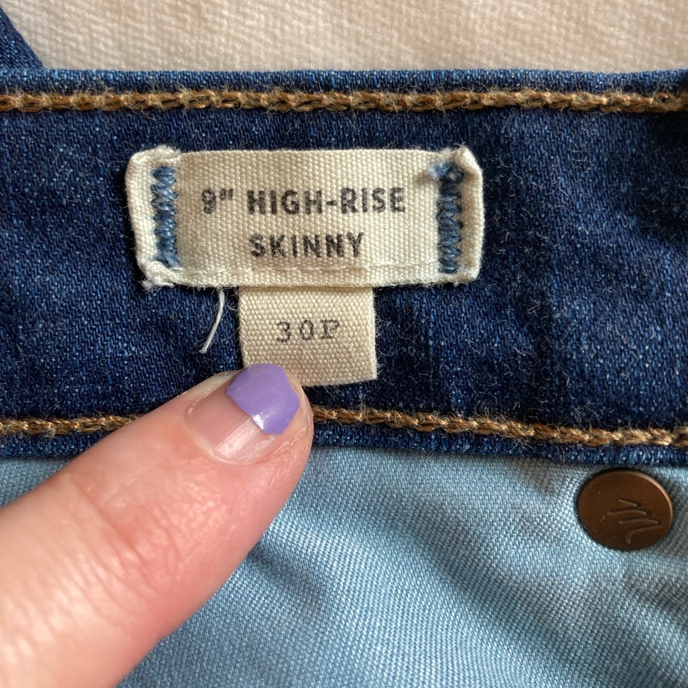 Madewell EUC 9" Mid-Rise Skinny Jeans in Hayes Wash: Button-Front Edition 30P - Picture 5 of 15